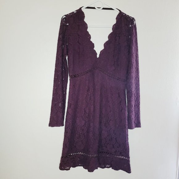 Express Dress Eyelet Lace Women's Small Purple V-Neckline Dark Romantic Vampy - Picture 1 of 15